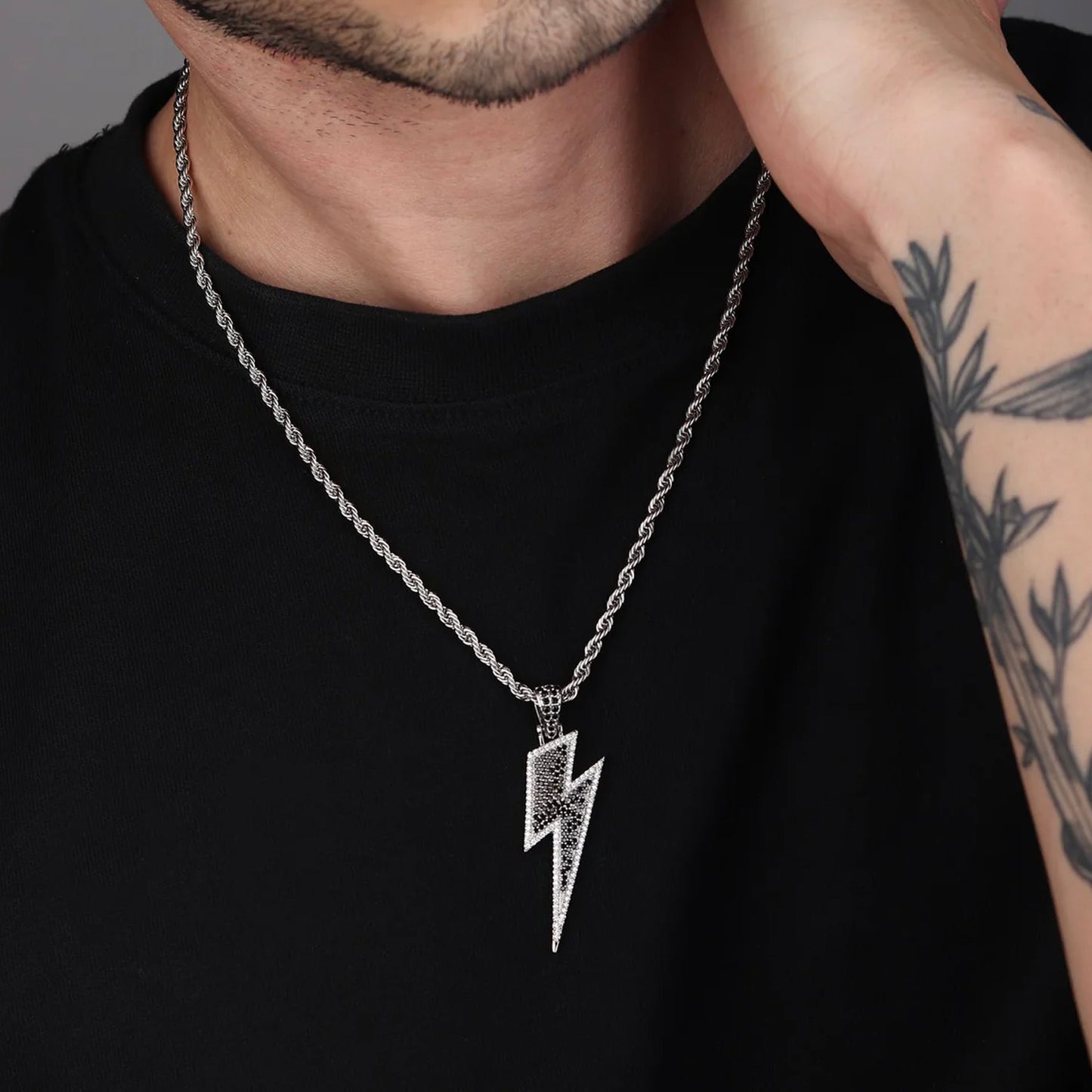 FLASH PENDANT WITH CHAIN - WHITE GOLD