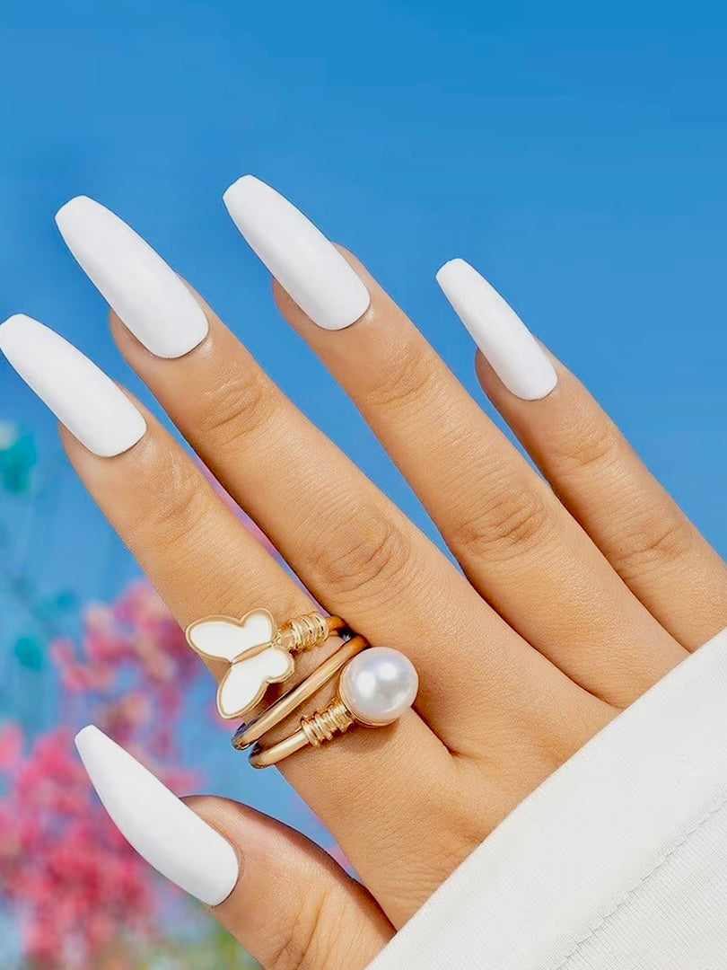 BUTTERFLY WITH PEARL RING