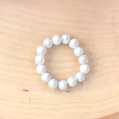 WHITE PEARL RING