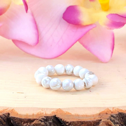 WHITE PEARL RING