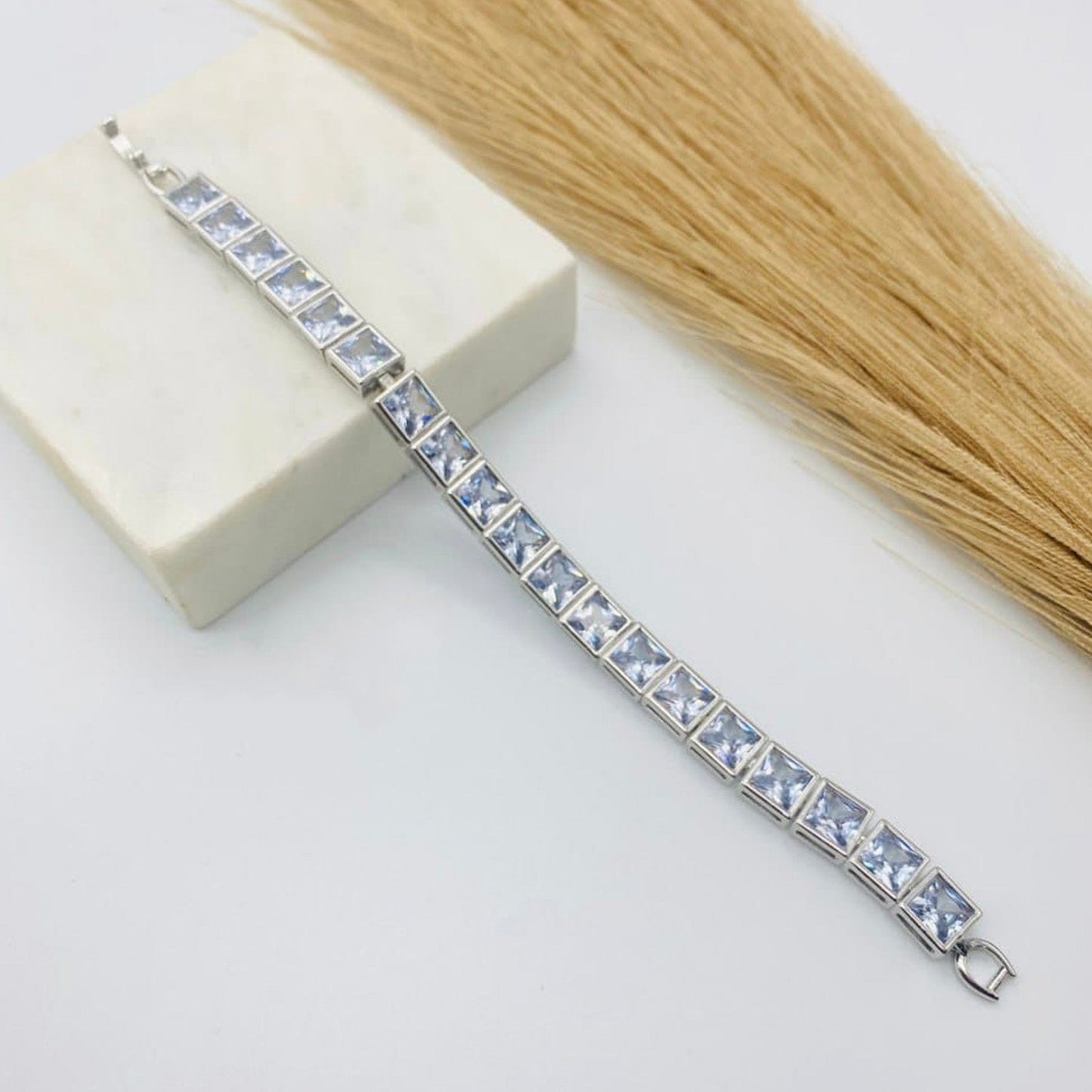 DIAMOND STUD BRACELET